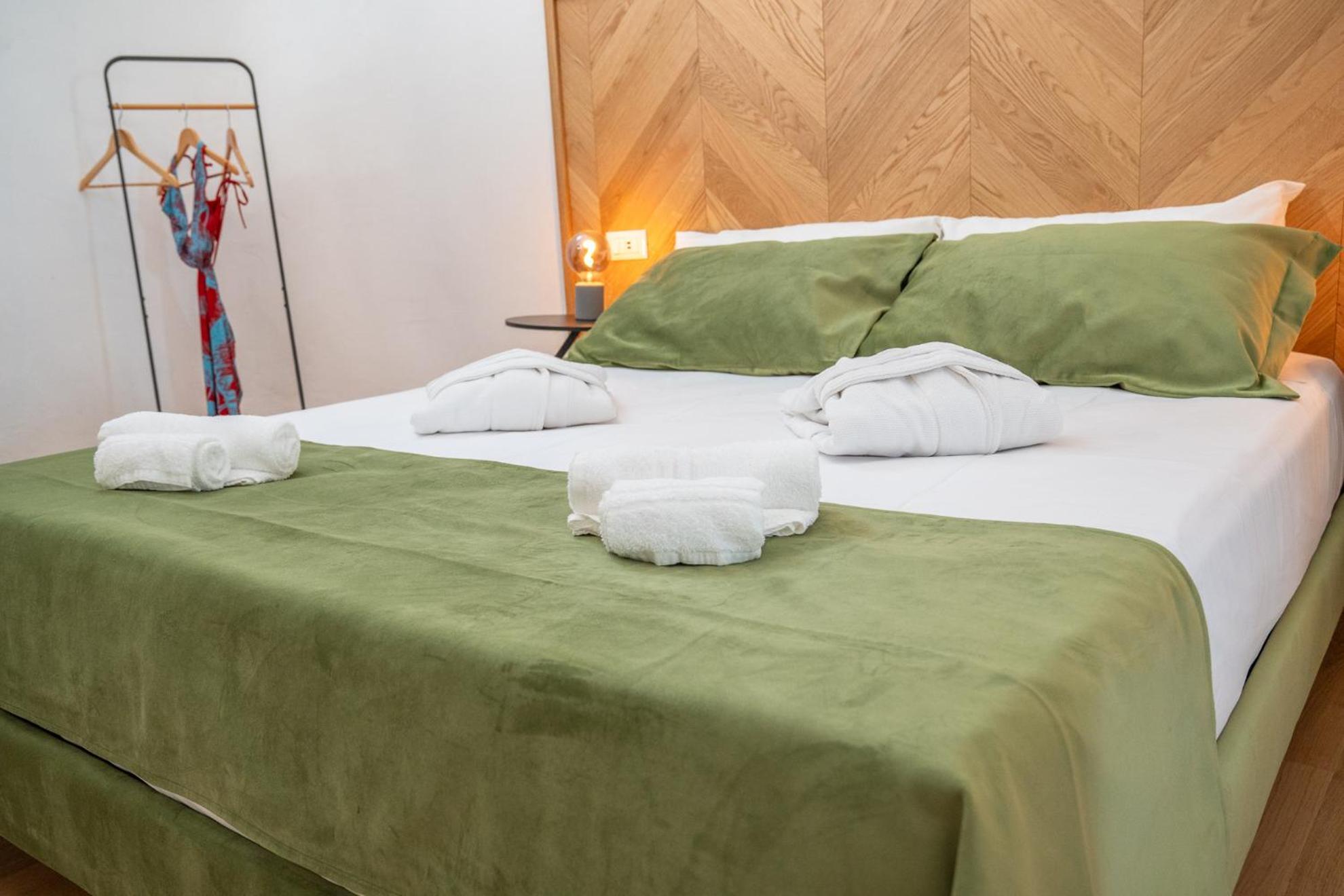 La Bella Ostuni Suites Bagian luar foto