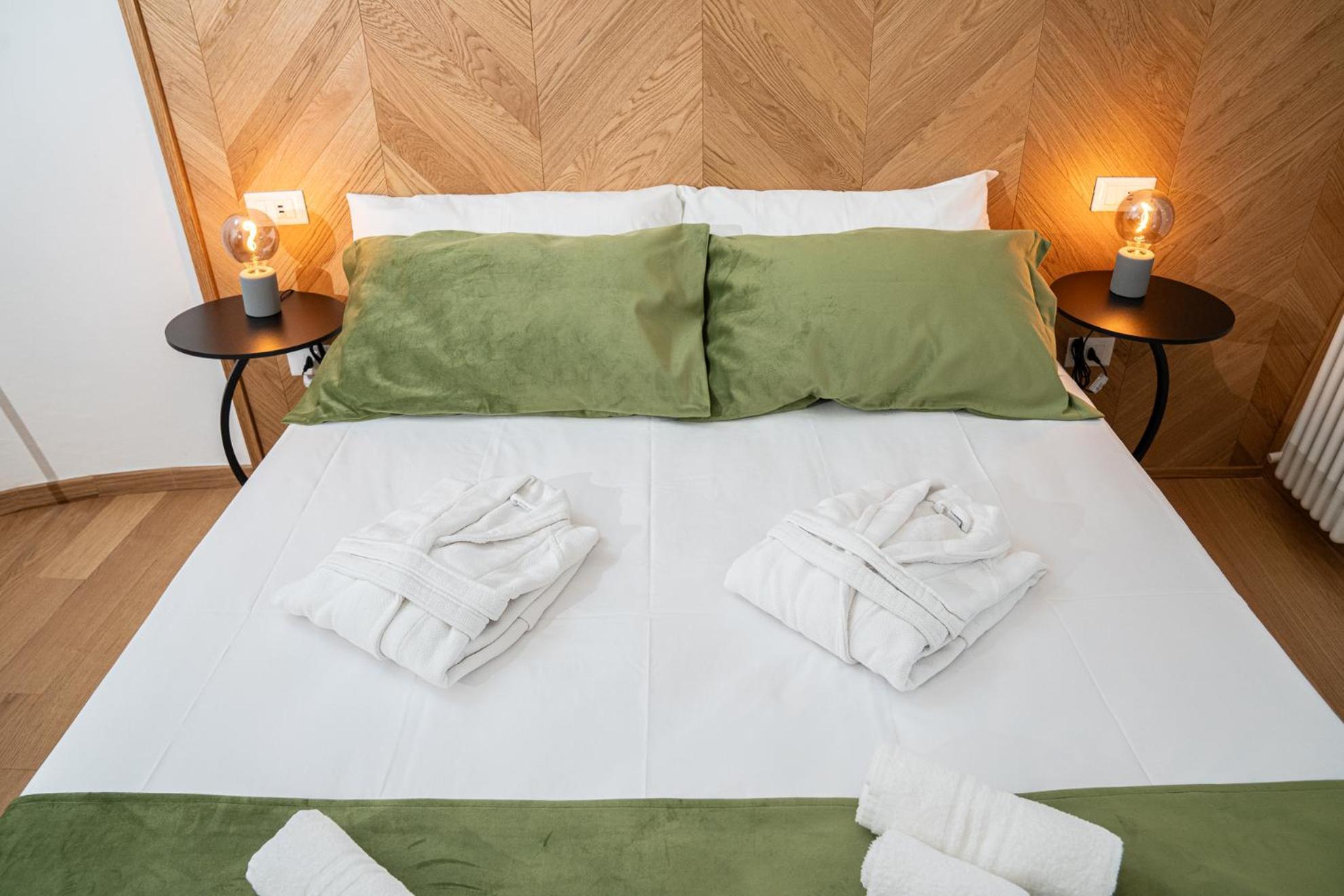 La Bella Ostuni Suites Bagian luar foto