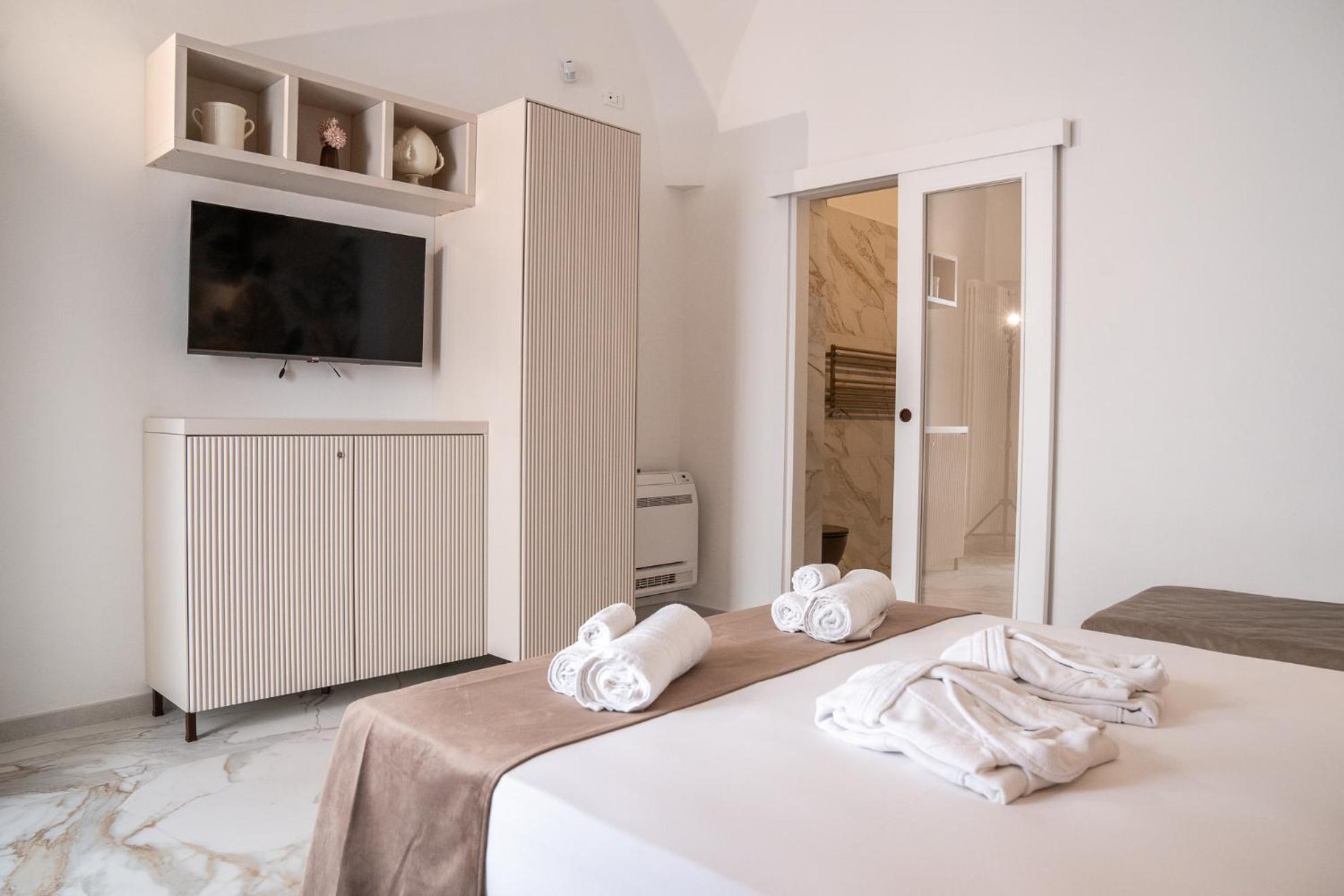 La Bella Ostuni Suites Bagian luar foto